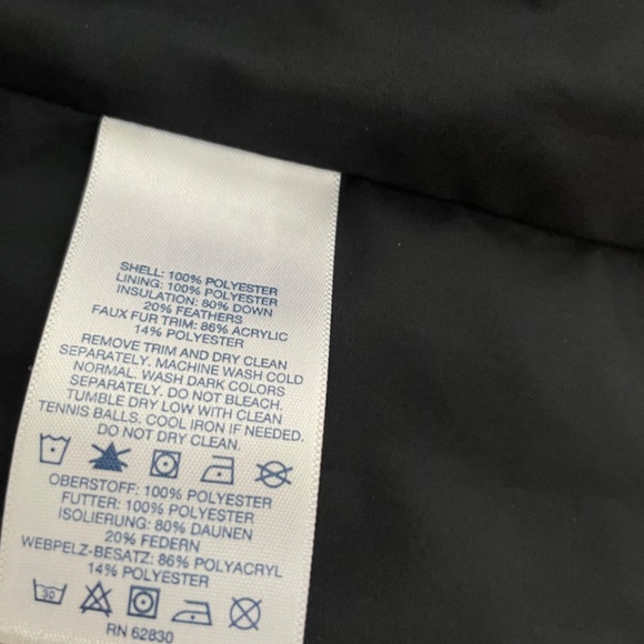 Lands End insulated coat with detachable faux fur edged hood. - Picture 4 of 11